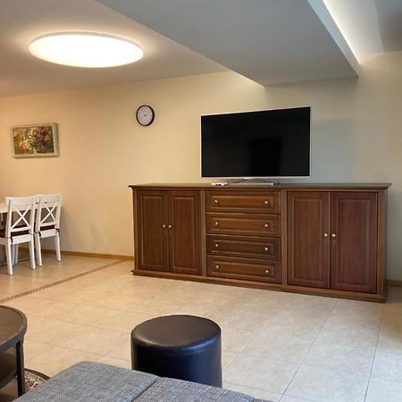 Daukanto 10 Two-Room Apartment With A View The Old Town On The 7Th Floor Palanga Buitenkant foto